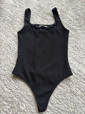 Babaton Black Textured Square-Neck Bodysuit Small